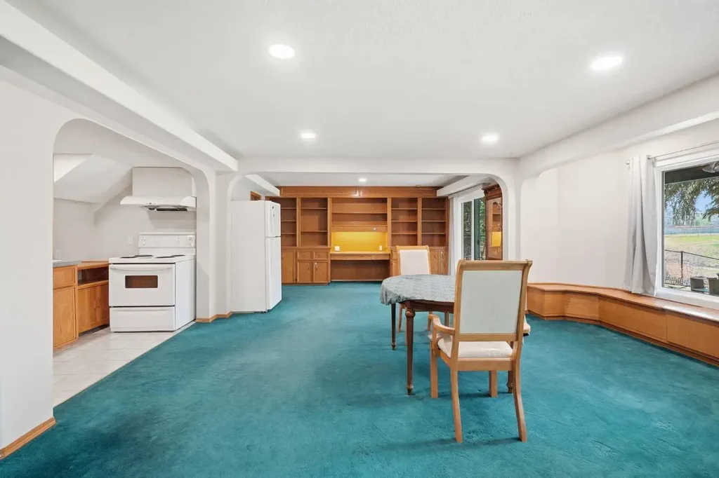 11516 Douglas Woods Rise SE Calgary AB T2Z1Z9