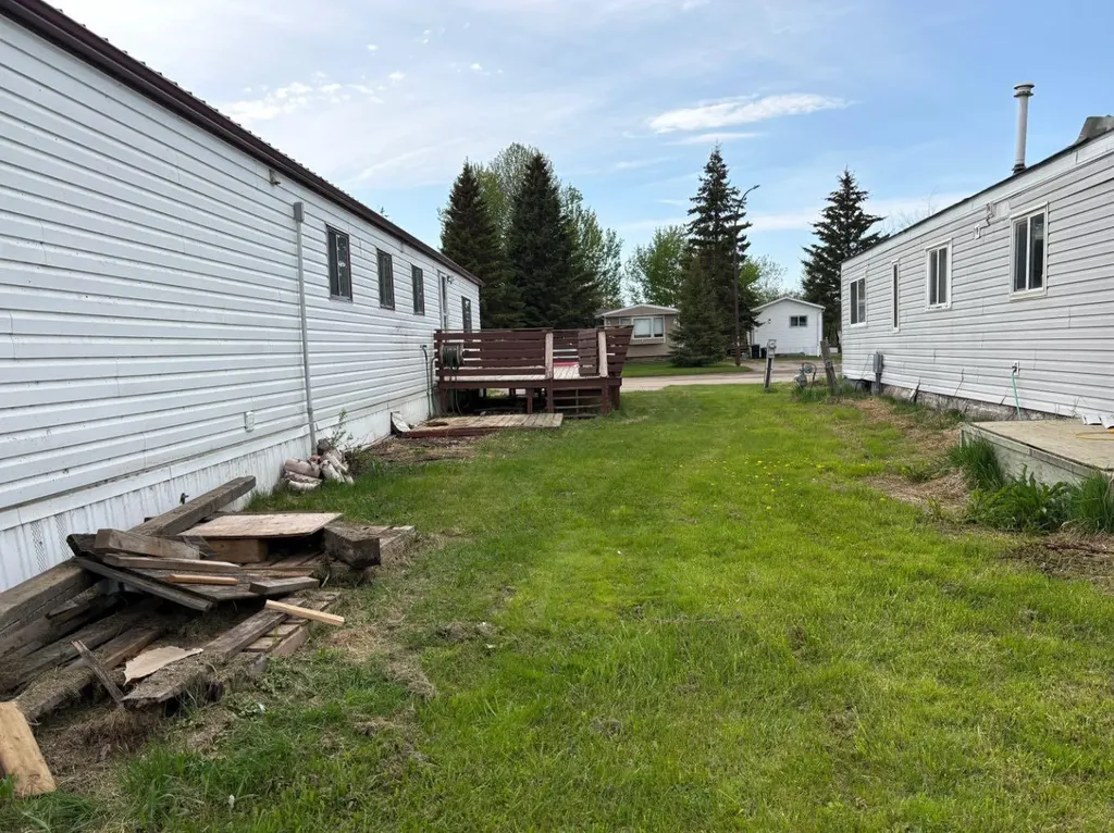 812 6 Avenue SW Slave Lake AB T0G 2A4