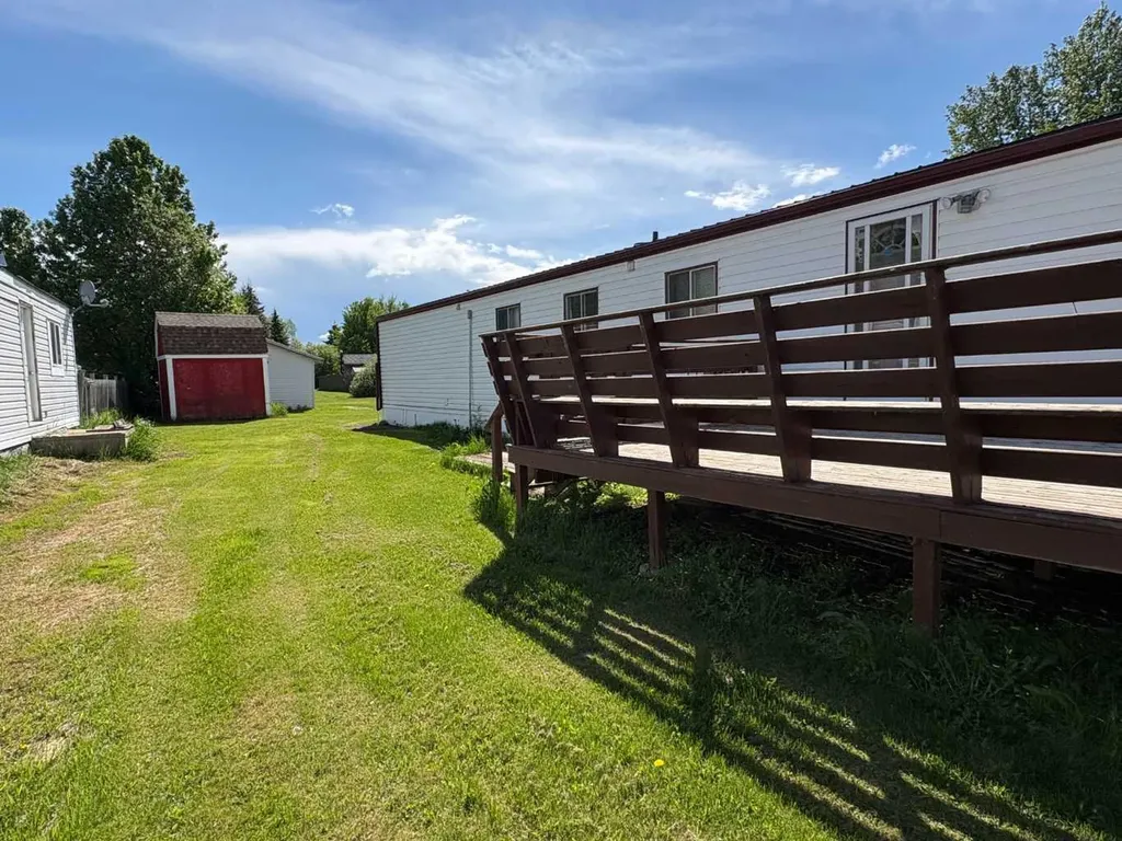 812 6 Avenue SW Slave Lake AB T0G 2A4