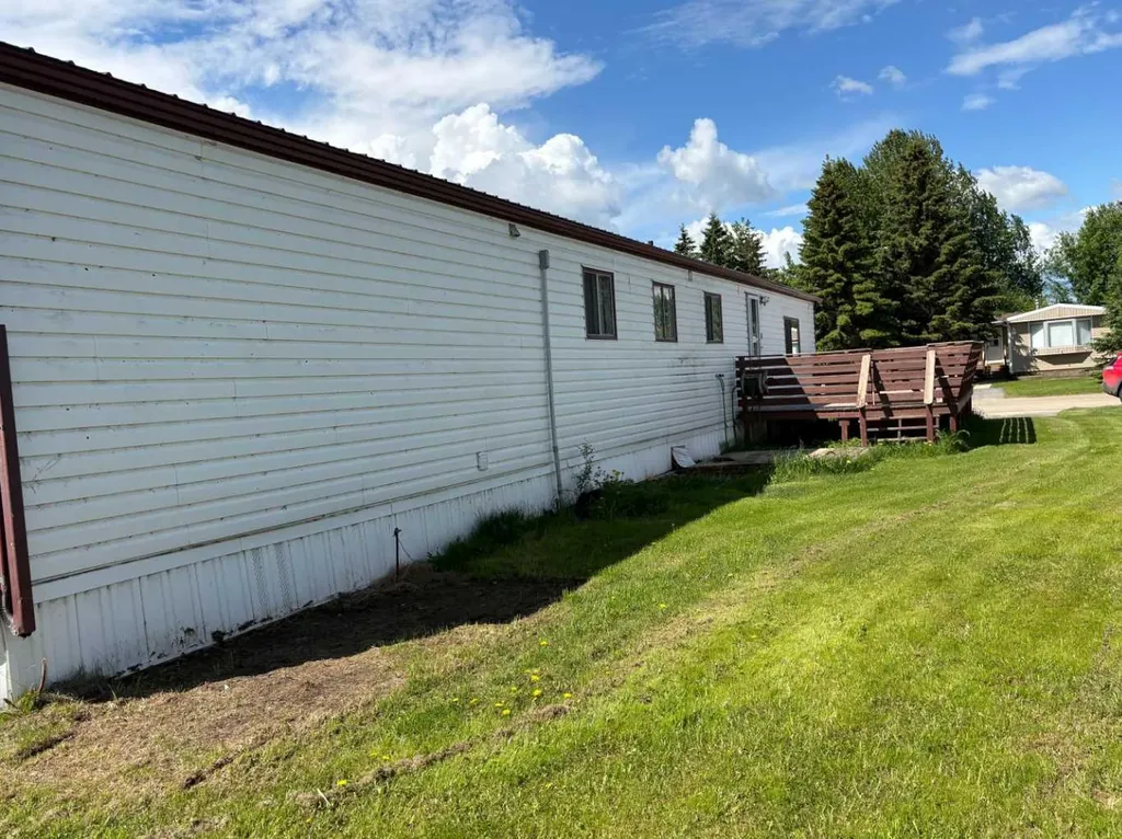812 6 Avenue SW Slave Lake AB T0G 2A4