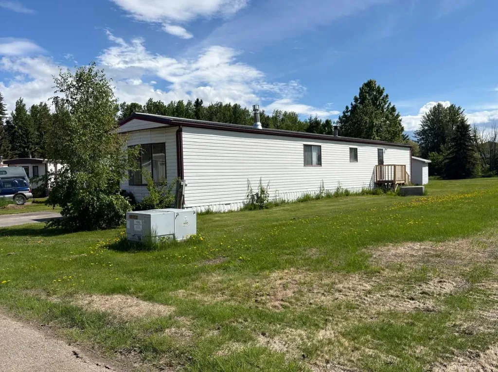 812 6 Avenue SW Slave Lake AB T0G 2A4
