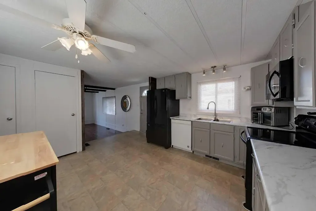 812 6 Avenue SW Slave Lake AB T0G 2A4