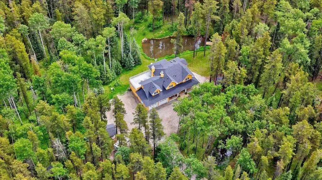 23 Highlands Boulevard Bragg Creek AB T0L 0K0