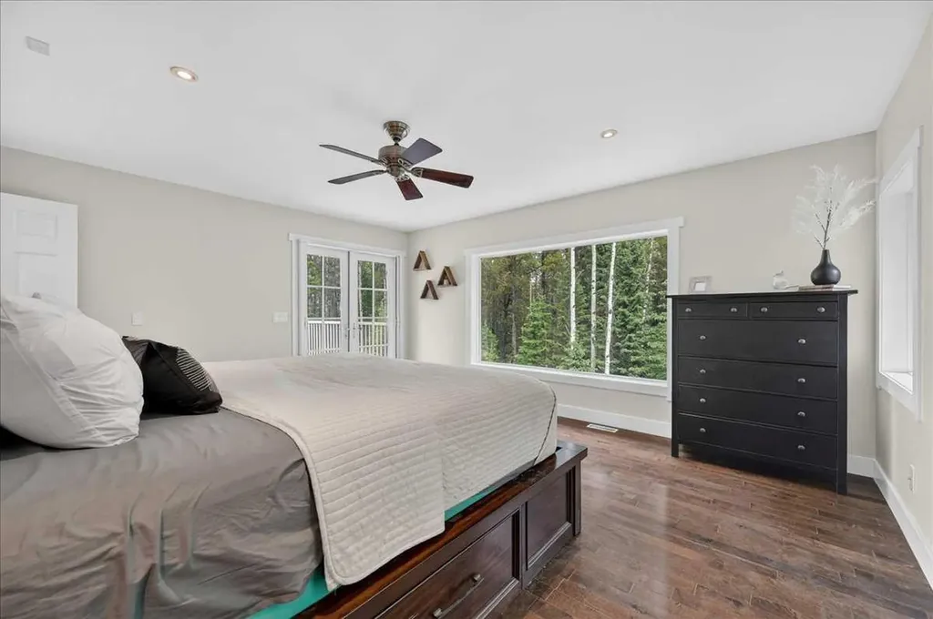 23 Highlands Boulevard Bragg Creek AB T0L 0K0
