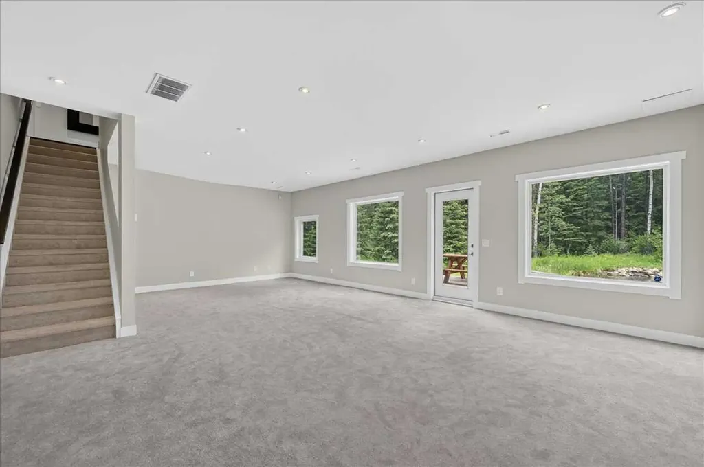 23 Highlands Boulevard Bragg Creek AB T0L 0K0