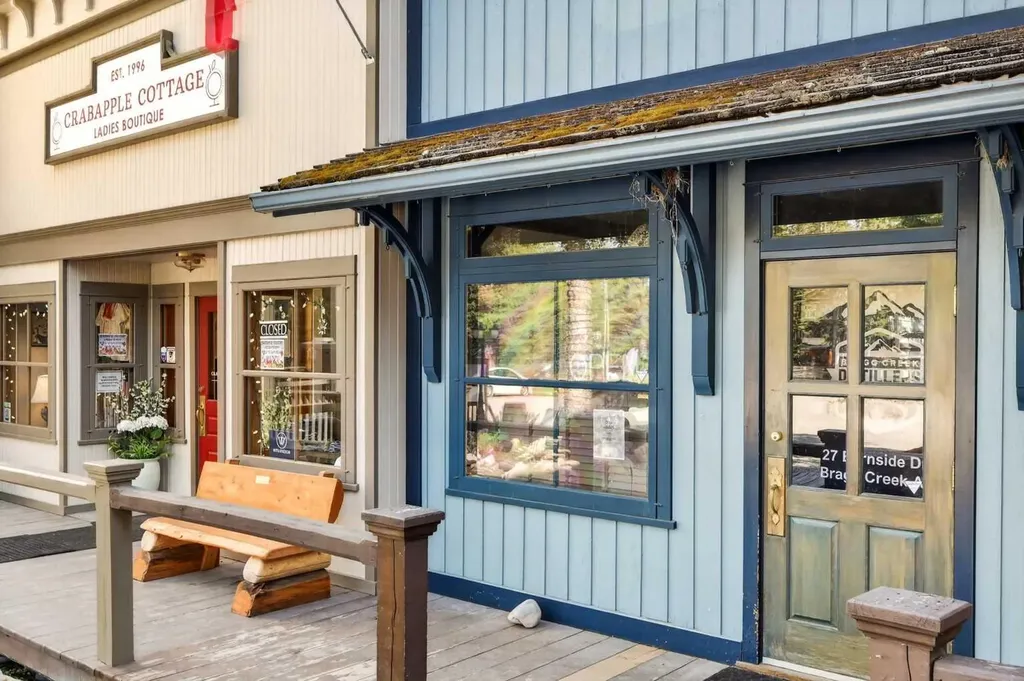 23 Highlands Boulevard Bragg Creek AB T0L 0K0