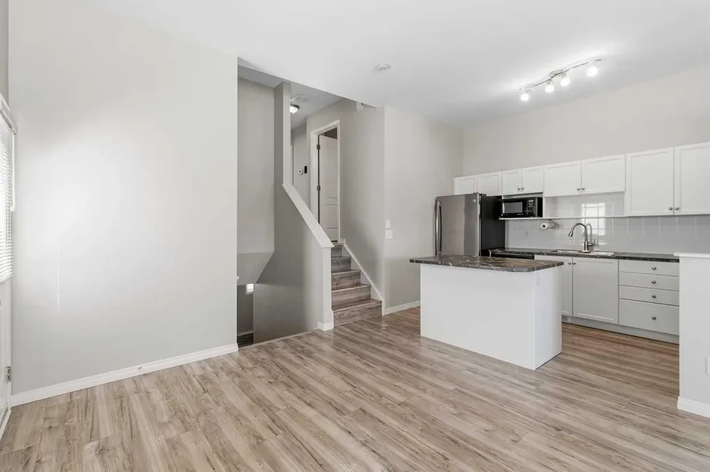 344 Drummond Avenue Red Deer AB T4R 3B6