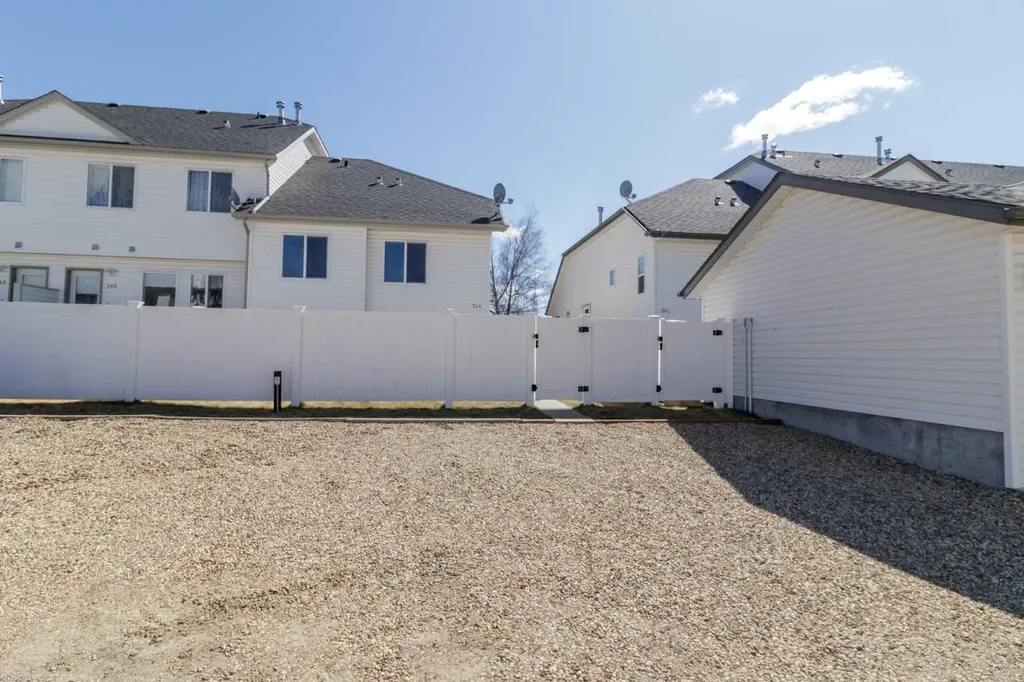 344 Drummond Avenue Red Deer AB T4R 3B6