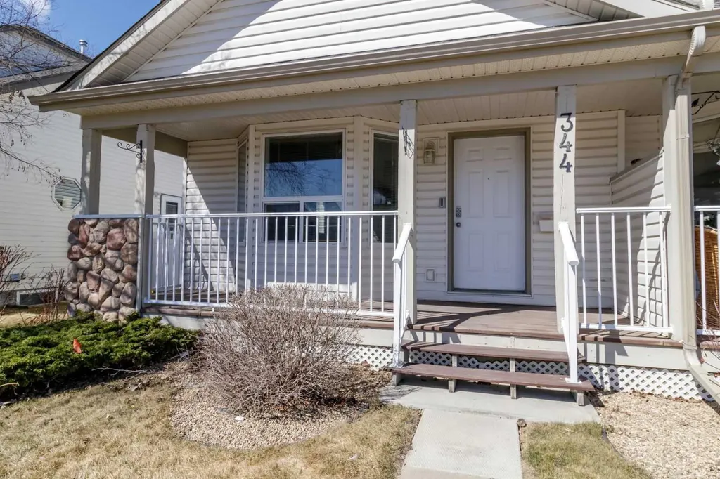 344 Drummond Avenue Red Deer AB T4R 3B6