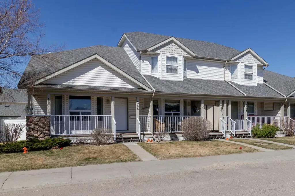 344 Drummond Avenue Red Deer AB T4R 3B6