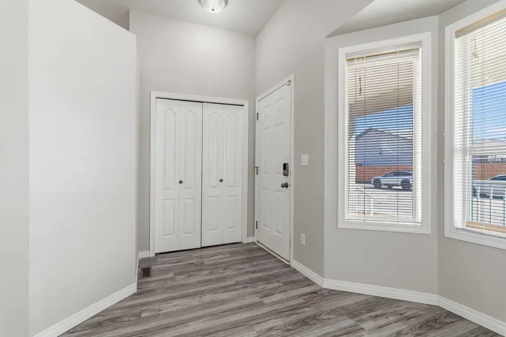 344 Drummond Avenue Red Deer AB T4R 3B6