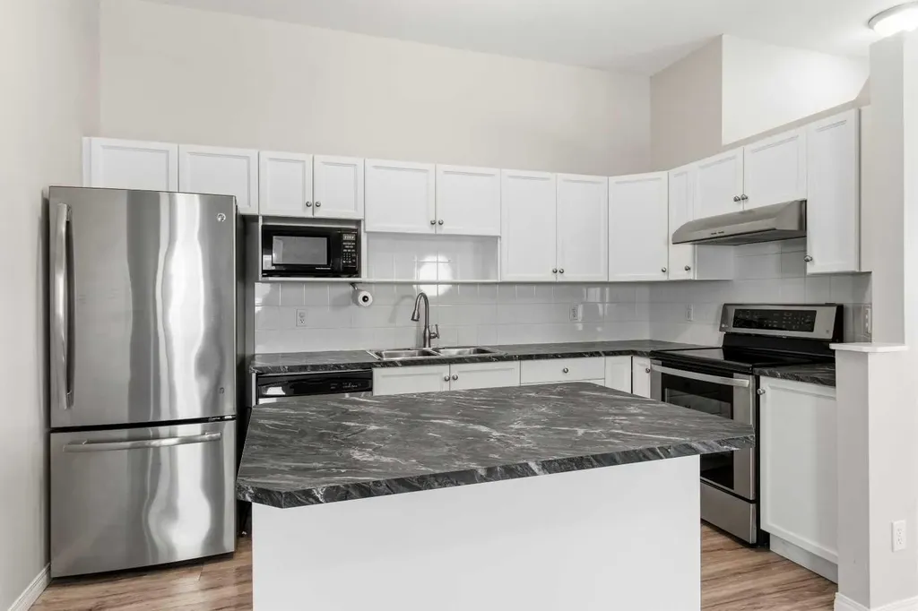 344 Drummond Avenue Red Deer AB T4R 3B6