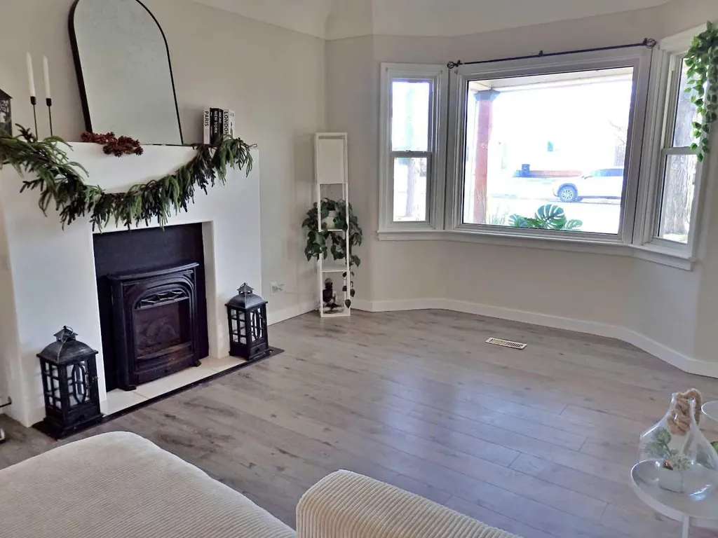 4706 53 Avenue Vermilion AB T9X 1S2