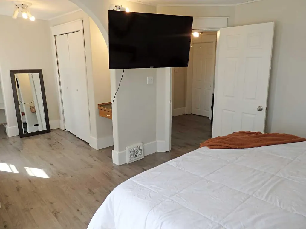 4706 53 Avenue Vermilion AB T9X 1S2