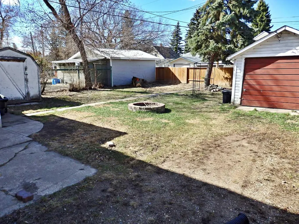 4706 53 Avenue Vermilion AB T9X 1S2