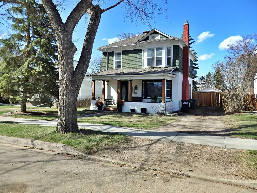 4706 53 Avenue Vermilion AB T9X 1S2