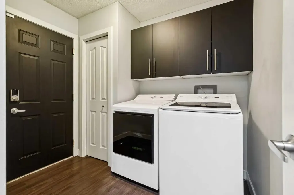 98 Sierra Nevada Green SW Calgary AB T3H 3R2