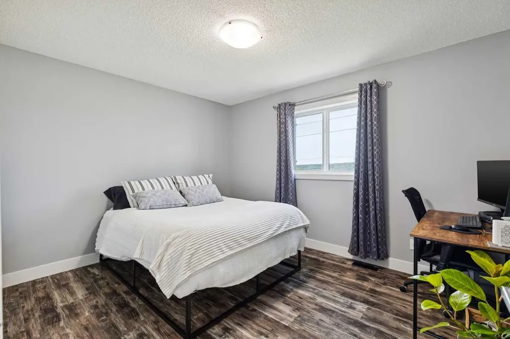 98 Sierra Nevada Green SW Calgary AB T3H 3R2