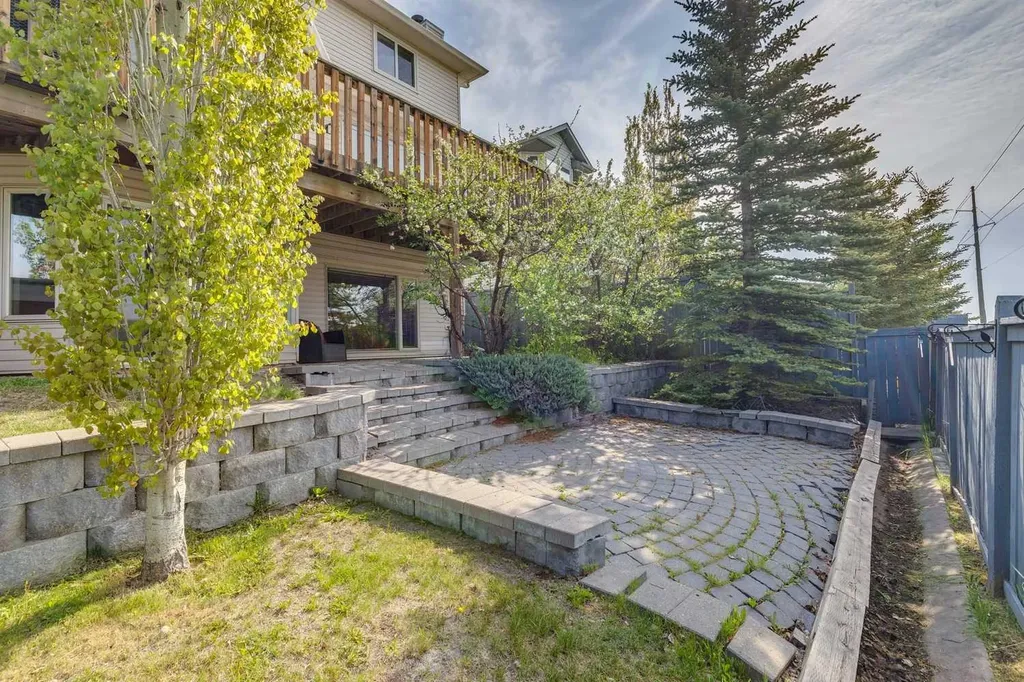 98 Sierra Nevada Green SW Calgary AB T3H 3R2