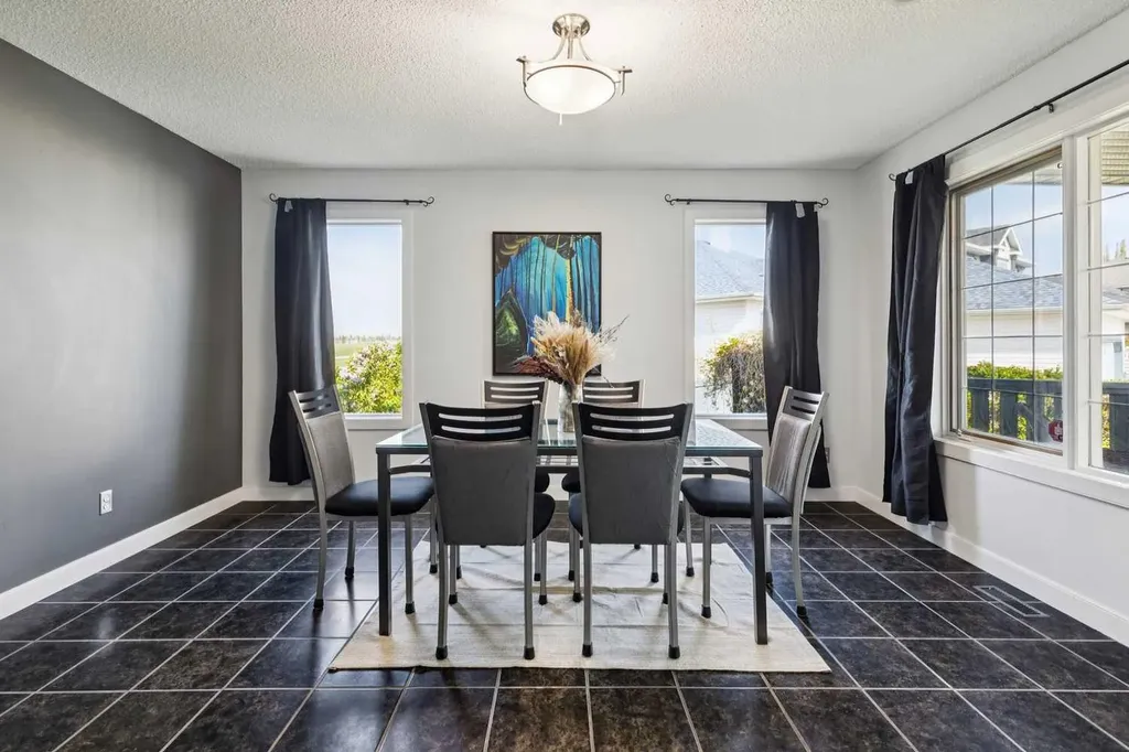 98 Sierra Nevada Green SW Calgary AB T3H 3R2