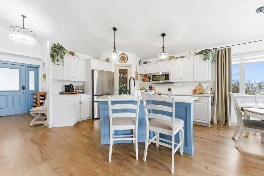 212 Cove Drive Chestermere AB T1X 1E9