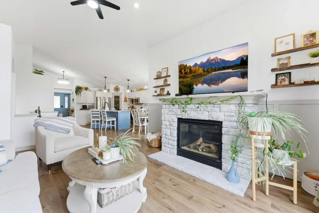 212 Cove Drive Chestermere AB T1X 1E9