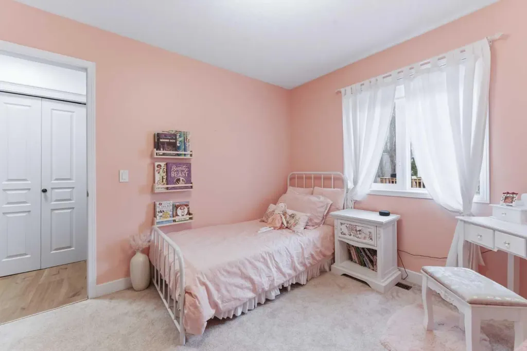 212 Cove Drive Chestermere AB T1X 1E9