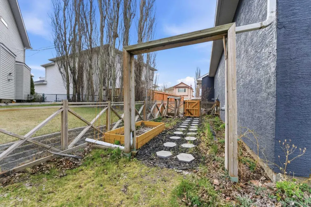 212 Cove Drive Chestermere AB T1X 1E9