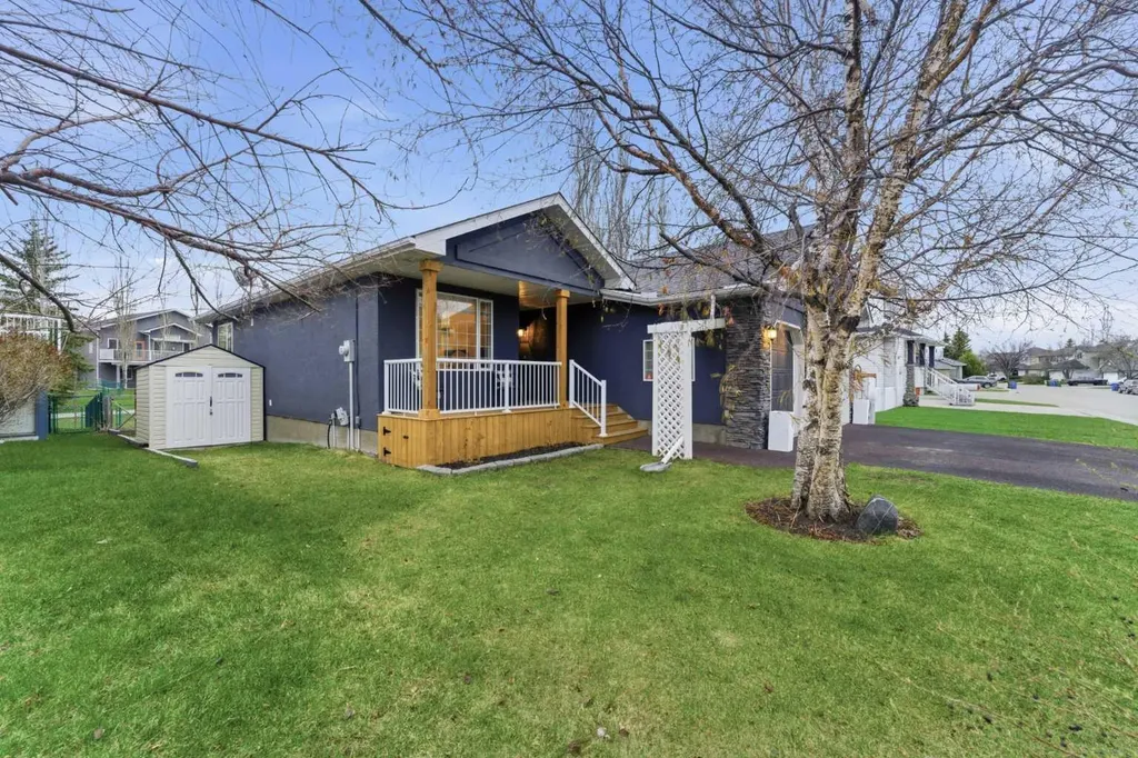 212 Cove Drive Chestermere AB T1X 1E9