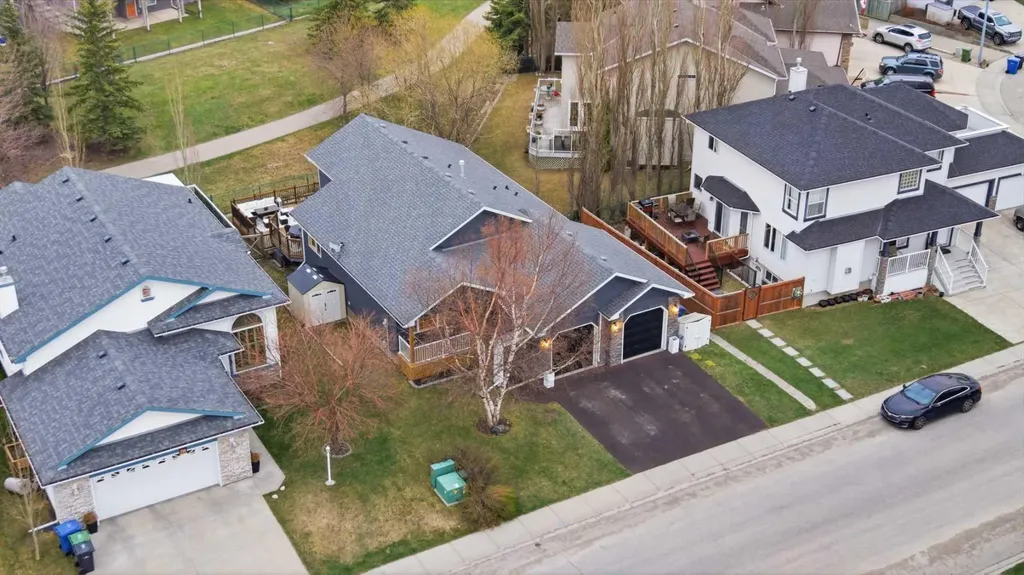 212 Cove Drive Chestermere AB T1X 1E9