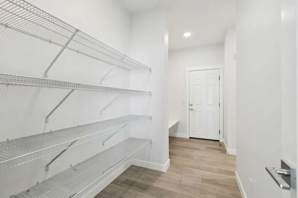 458 Hotchkiss Manor SE Calgary AB T3S0J9
