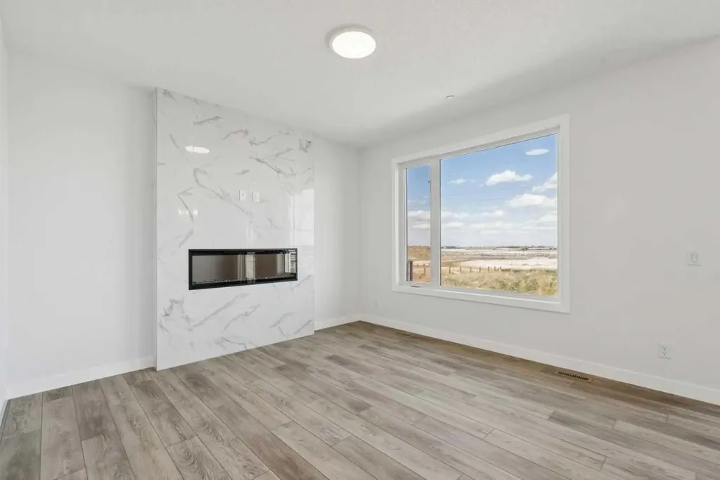 458 Hotchkiss Manor SE Calgary AB T3S0J9