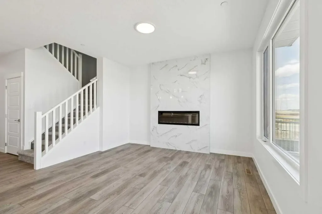 458 Hotchkiss Manor SE Calgary AB T3S0J9