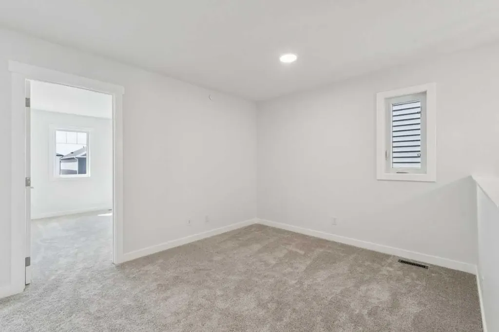458 Hotchkiss Manor SE Calgary AB T3S0J9