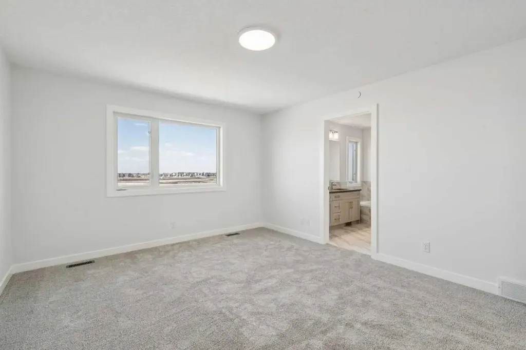 458 Hotchkiss Manor SE Calgary AB T3S0J9
