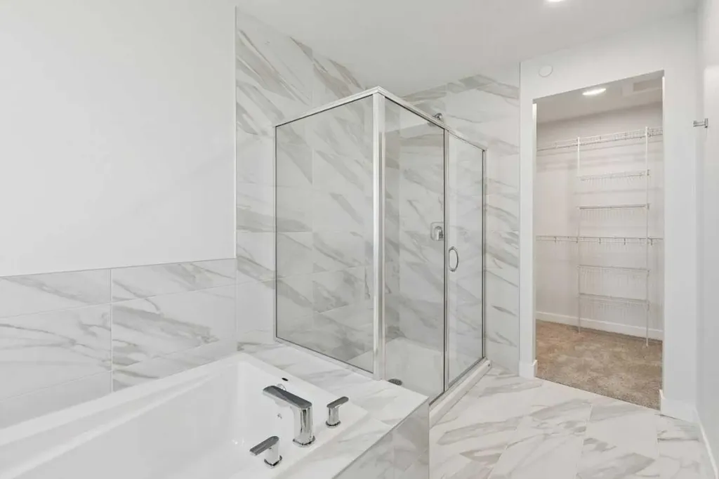 458 Hotchkiss Manor SE Calgary AB T3S0J9