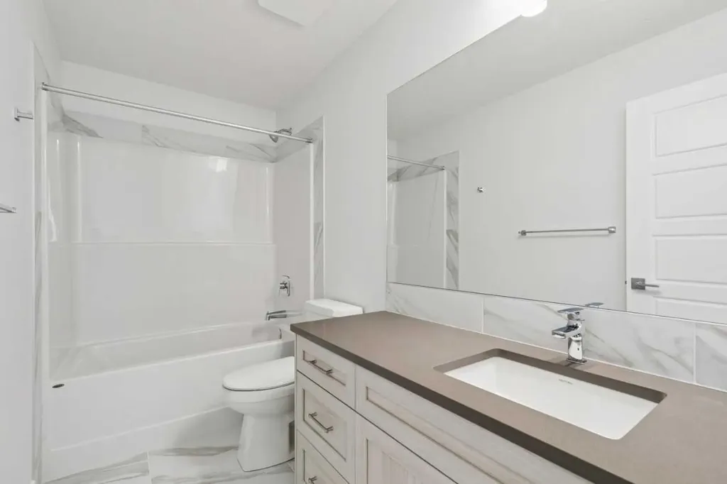 458 Hotchkiss Manor SE Calgary AB T3S0J9
