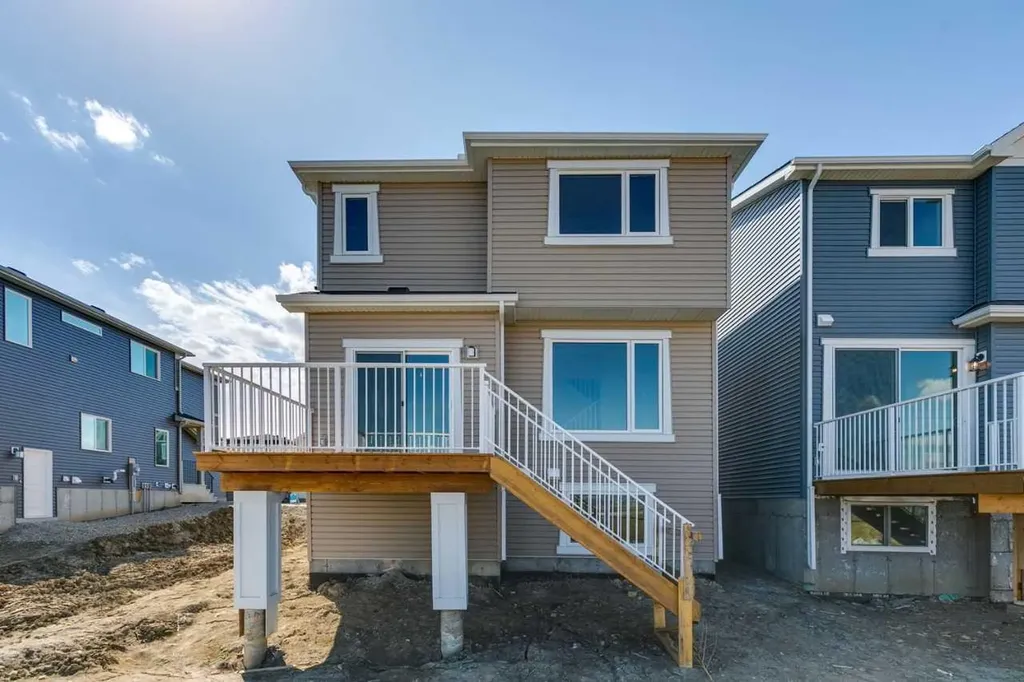 458 Hotchkiss Manor SE Calgary AB T3S0J9
