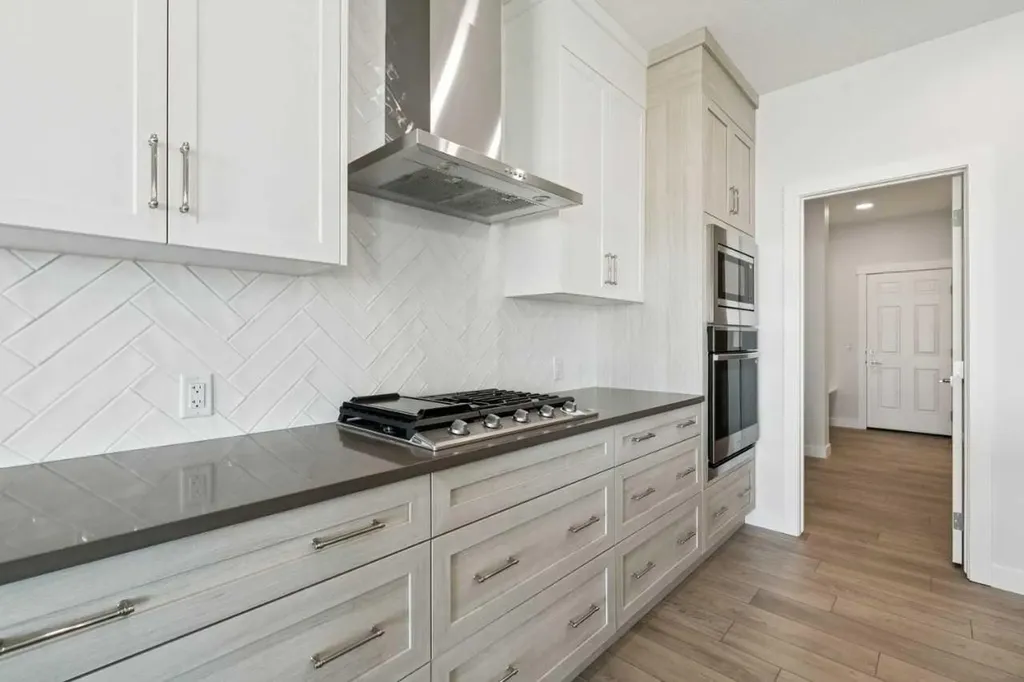 458 Hotchkiss Manor SE Calgary AB T3S0J9