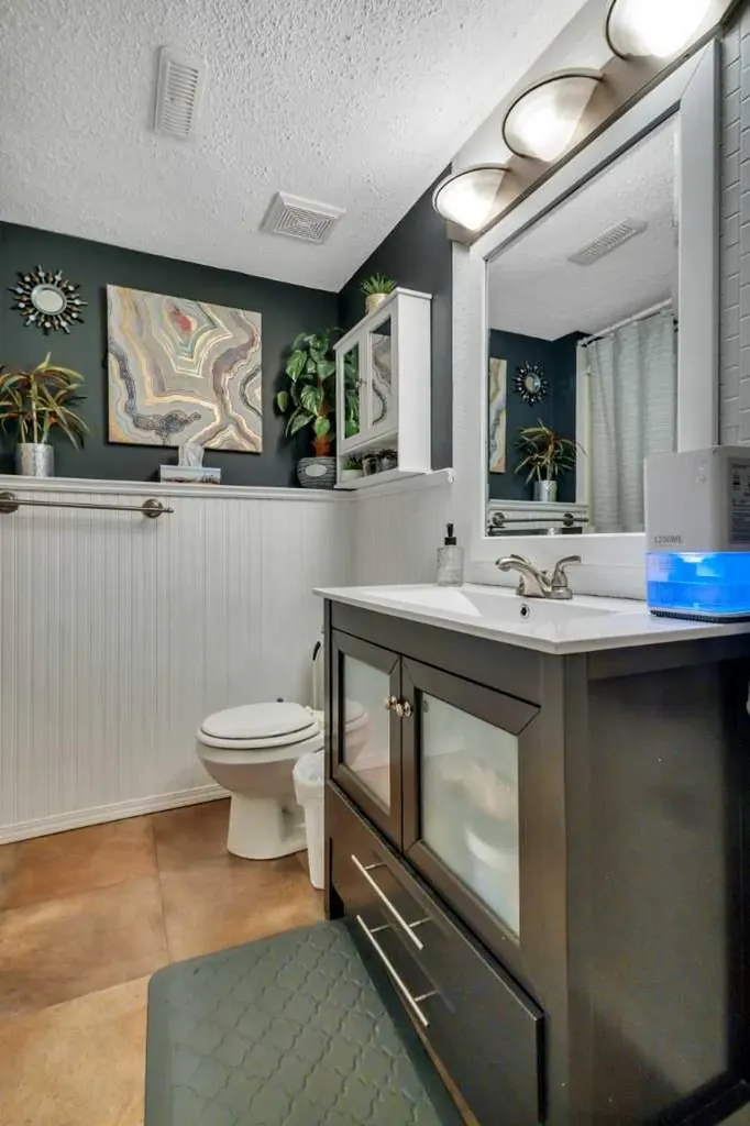 17 Keast Way Red Deer AB T4P 3Z3