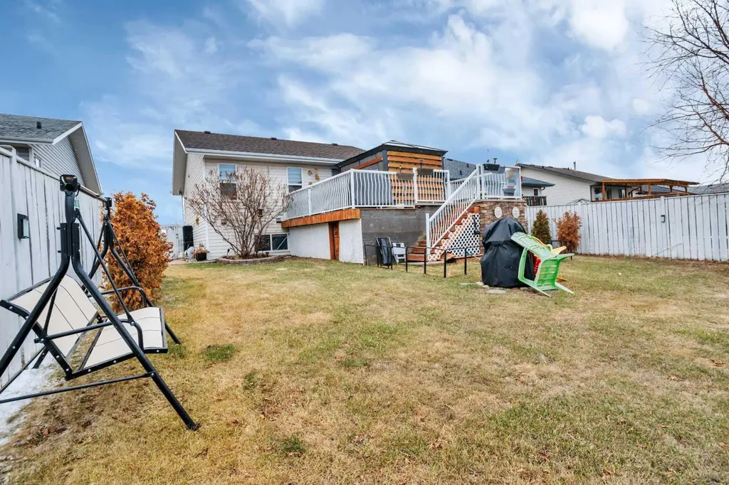 17 Keast Way Red Deer AB T4P 3Z3