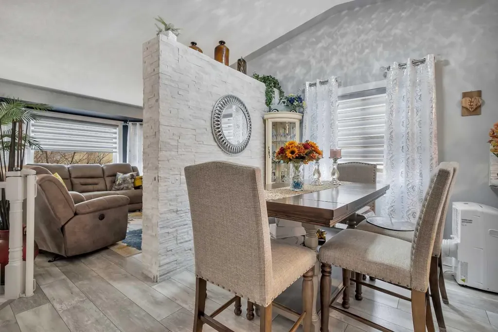 17 Keast Way Red Deer AB T4P 3Z3