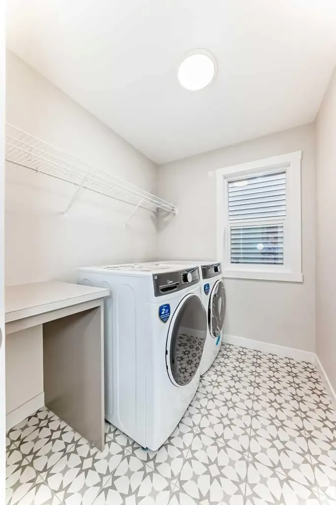 55 Silver Spruce Grove SW Calgary AB T2X 5L9