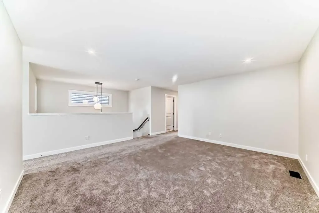 55 Silver Spruce Grove SW Calgary AB T2X 5L9