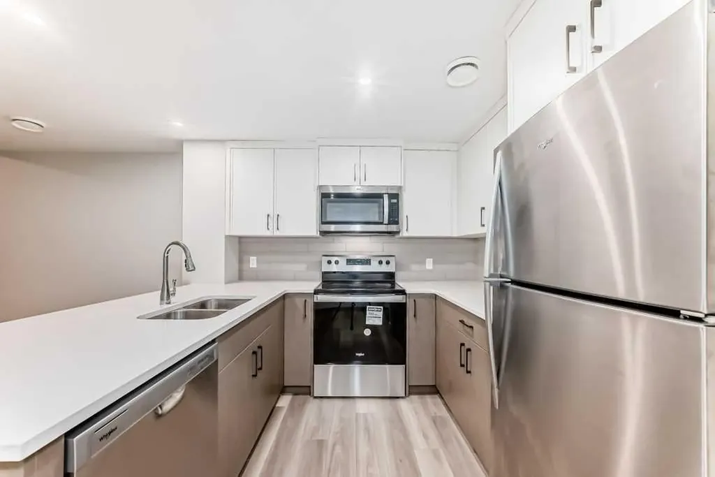 55 Silver Spruce Grove SW Calgary AB T2X 5L9