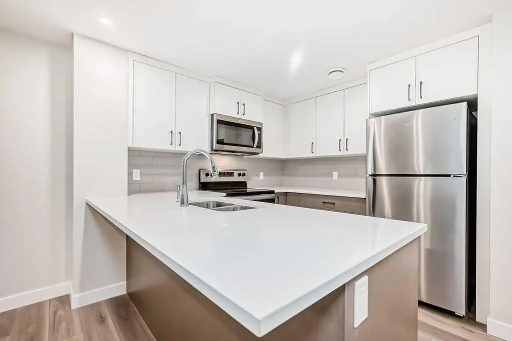 55 Silver Spruce Grove SW Calgary AB T2X 5L9