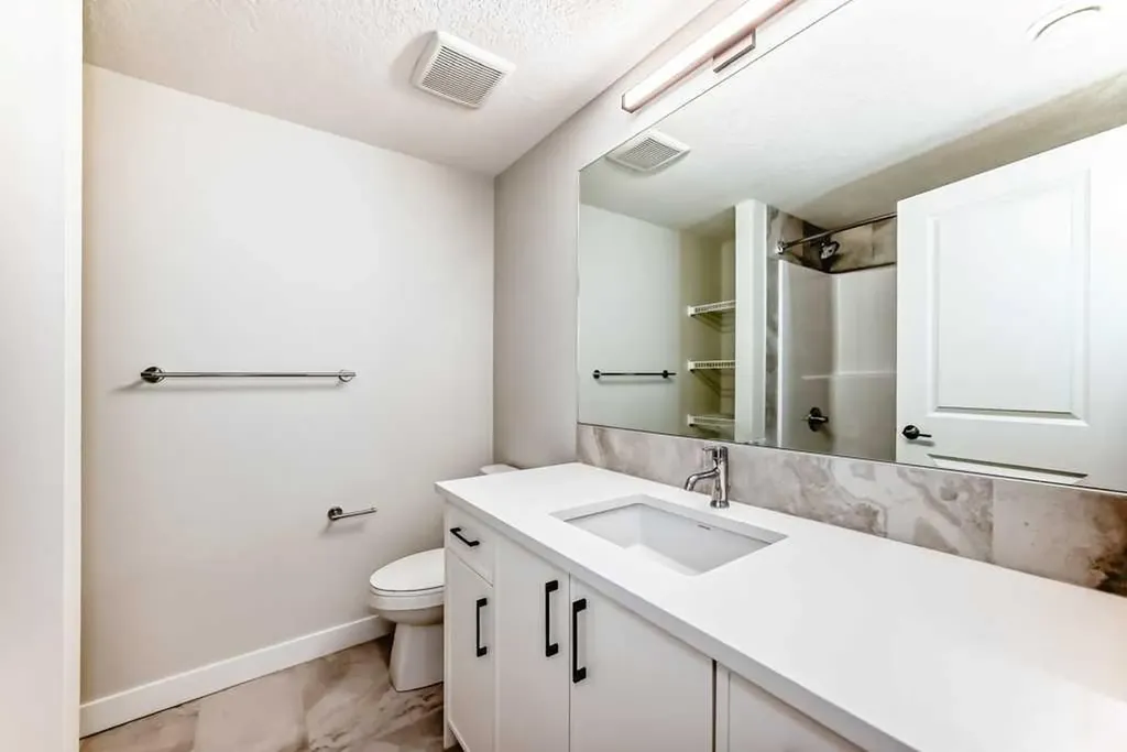 55 Silver Spruce Grove SW Calgary AB T2X 5L9