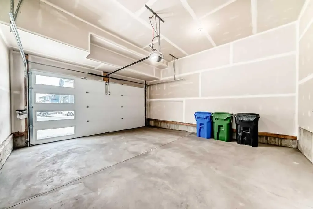 55 Silver Spruce Grove SW Calgary AB T2X 5L9