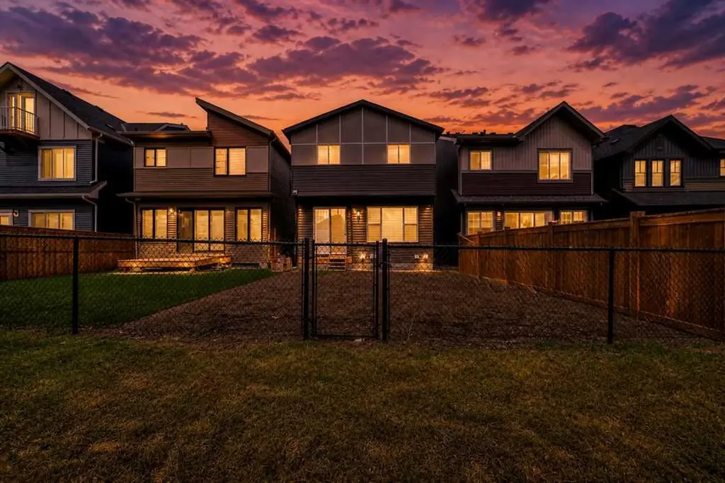 55 Silver Spruce Grove SW Calgary AB T2X 5L9