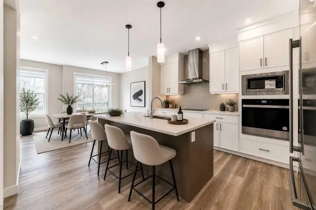 55 Silver Spruce Grove SW Calgary AB T2X 5L9